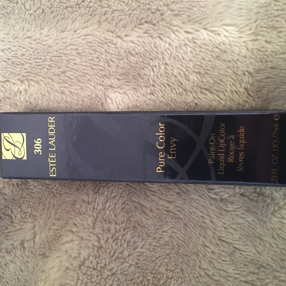 Estee Lauder Lipstick Lava Flow